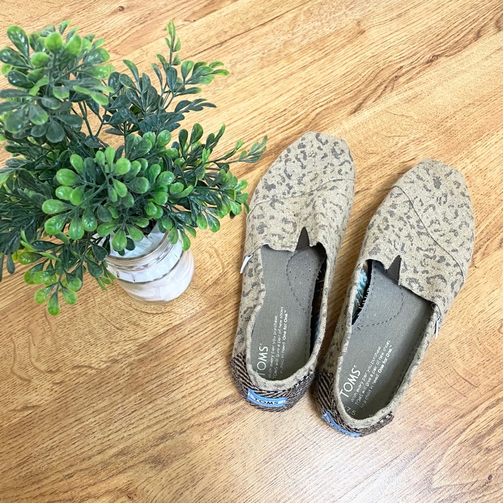 CHEETAH PRINT TOMS